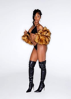Tierra Davis image 3 of 3