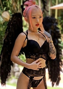 Tiny Model Thuy image 1 of 4