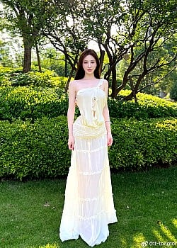 Tongtong image 3 of 4