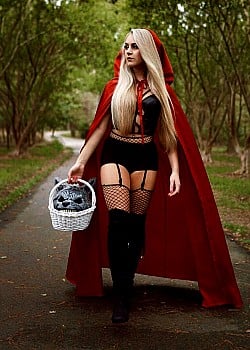 Toni Rigsbee image 4 of 4