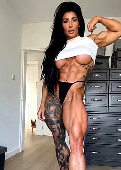 Tori Beaumont image 2 of 2