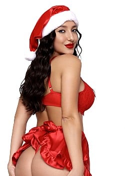 Tori Chaves image 1 of 4