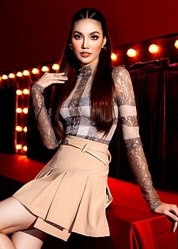 Tran Ngoc Lan Khue image 4 of 4