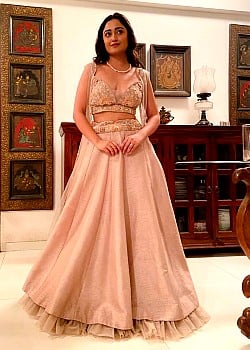 Tridha Choudhury image 2 of 3