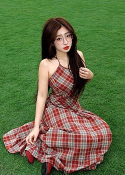 Truc Thanh Hoang image 2 of 2