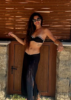 Tugce Celen image 2 of 4