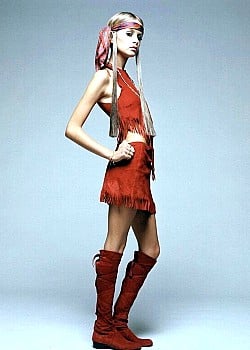 Twiggy image 2 of 4