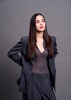 Urassaya Sperbund image 2 of 2