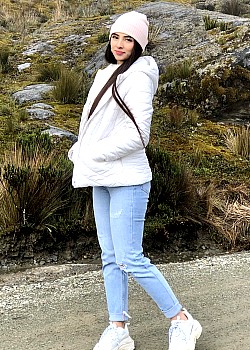 Valentina Cardenas image 2 of 2