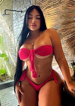 Valentina Olivar image 2 of 3