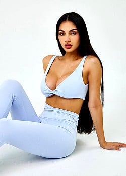 Valentina Olivas image 3 of 4