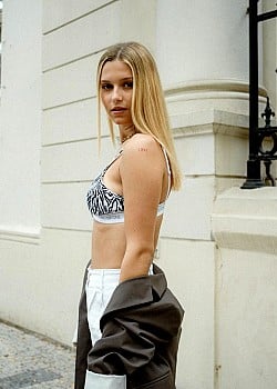 Valerie Vanova image 3 of 4
