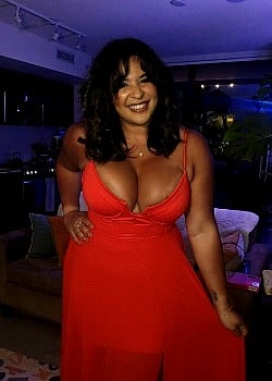 Vanessa Mariah image 2 of 3