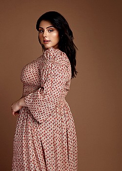 Vanessa Martinez (Model) image 2 of 4