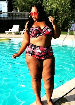 Vanessa Mays image 3 of 4