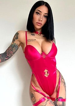 Vanessa Ouerhani image 2 of 4