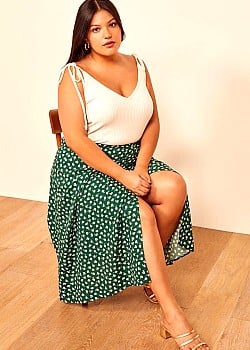 Vanessa Romo image 3 of 4