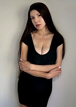 Vanessa Vonne image 4 of 4
