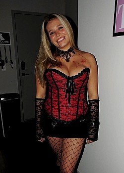 Vanessa Young (Instagram) image 4 of 4