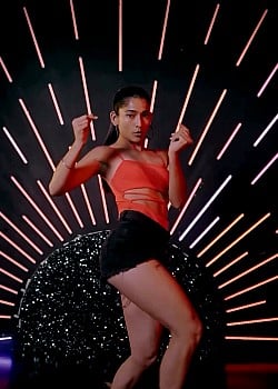 Vartika Jha image 2 of 3