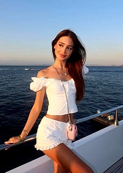 Varya Safina image 3 of 3
