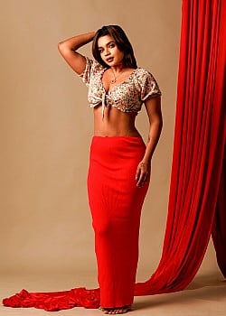 Veena Jessi image 3 of 4