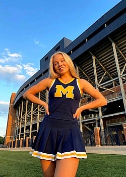 Vendela Holms image 3 of 4