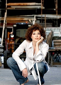 Veronica Pivetti image 3 of 4