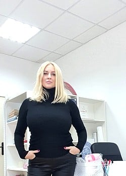 Vesna Pocuca Sana image 2 of 4