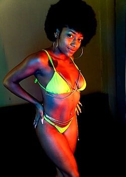 Vicky Menage image 4 of 4