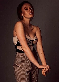 Vicky Todorova image 3 of 4