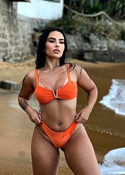 Victoria Azevedo image 2 of 4
