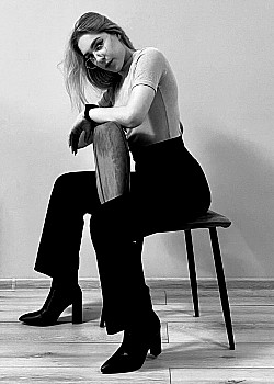 Victoria Blaszczynska image 3 of 4