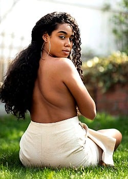 Victoria Gomez image 3 of 4