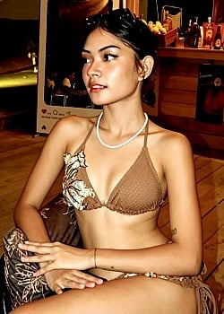 Victoria Nash image 4 of 4