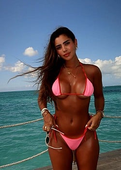 Victoria Ruiz image 2 of 4