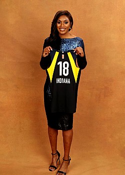 Victoria Vivians image 2 of 4