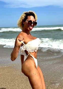 Victoria Xipolitakis image 2 of 4
