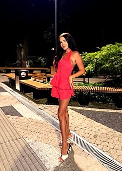 Viki Pyatashova image 4 of 4