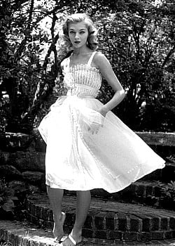 Vikki Dougan image 2 of 4