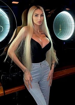 Viktoria Devil image 4 of 4