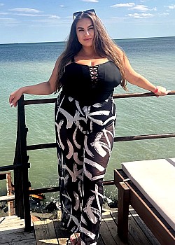 Viktoriia Bohatyrenko image 3 of 4