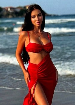 Viktoriia Ivushkina image 4 of 4