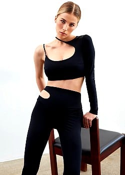 Viktoriia Nadtochyi image 2 of 3