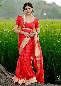 Vindhuja Vikraman image 4 of 4