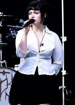 Violet Grohl image 2 of 2