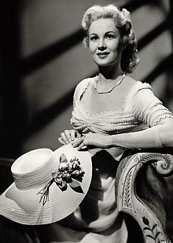 Virginia Mayo image 2 of 4