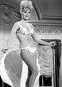 Virna Lisi image 3 of 3