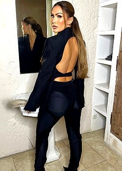 Vitaa image 2 of 4