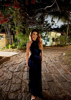 Vitoria Castro image 2 of 3